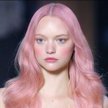 gemma ward Gemma Ward, Mode Rose, Makeup Challenges, Hair Color Pastel, Glow Skin, Super Hair, Hair Color Pink, Trendy Hair Color, Pastel Hair