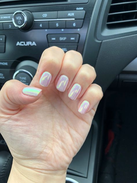 Short Nails Holographic, Pale Pink Iridescent Nails, Iridescent Gel Nail Polish, Areodesent Nails, Wedding Nails For Bride Iridescent, Autumn Nails 2022 Square, Summer Nails Iridescent, Clear Irridescent Nails Acrylic, Pearly Iridescent Nails