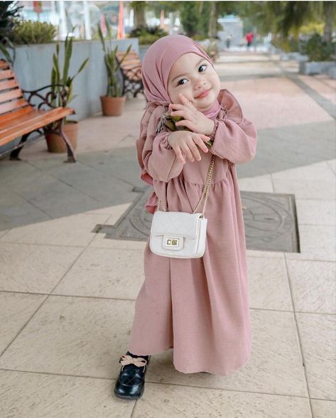 Kids Hijab Style, Baby Shireen, Muslim Kids Fashion, Boys Dressy Outfits, Baby Hijab, Cute Babies Photography, Kids Fashion Clothes