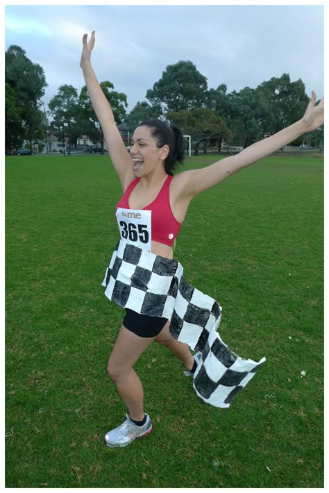 Day 365: Finish Runner Halloween Costume, Athlete Costume, Olympics Costume, Olympic Theme Party, Sports Costume Ideas, Sports Halloween, Trick Or Treat Costume, Olympic Theme, Olympic Party