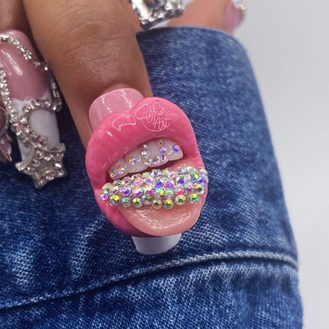 💥🚨 WORLD EXCLUSIVE NAIL CHARM ALERT 🚨💥 HYPER ART @hyperart.llc originally created the custom nail mouth pop socket just for me that accidentally went VIRAL, and it was a hit! With so many NAIL BADDIES recreating their own mouth nail art inspired by it, we knew we had to keep the momentum going😝😝😝 Now, we’re back with the FIRST-EVER handcrafted and sculpted Mouth Nail Charm, customized by HYPER ART 💅👅 Each charm is pre-etched for secure application and can be applied using clear UV gel re... Sculpted Nail Art, Mouth Nail Art, Mouth Nails, Nail Charm, Sculpted Nails, A I, Just For Me, Baddie Nails, Y2k Nails