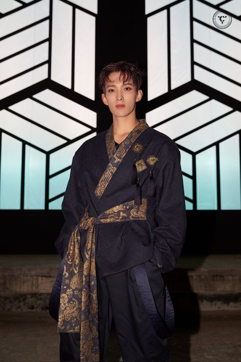 Son O Gong, Seventeen Super, Seventeen Lee Seokmin, Korean Traditional Clothing, Mama Awards, Seventeen Going Seventeen, Joshua Seventeen, Concert Aesthetic, Super Outfit