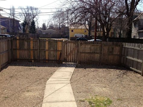 The neighbors probably peer through the fence just to catch a glimpse of her amazing backyard transformation! Diy Budget Backyard, Budget Backyard Makeover, Backyard Refresh, Backyard Transformation, Deck Makeover, Amazing Backyard, Diy Budget, Diy Deck, Patio Makeover