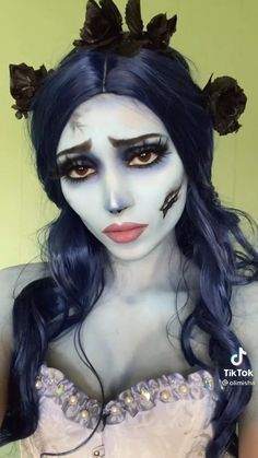 Halloween Costume Ideas Corpse Bride, Tim Burton Corpse Bride Costume, Wedding Dress Costume Halloween, Award Winning Costumes Halloween, Corpse Bride Roblox Code, Brides Corpse Costume, Halloween Makeup Corpse Bride, Emily Makeup Corpse Bride, Emily From Corpse Bride Costumes