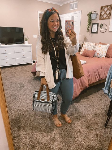 Simple Teacher Outfits, Casual Teacher Outfit, Boho Winter Outfits, Trendy Mom Outfits, Cute Teacher Outfits, Spring Teacher Outfits, Teaching Outfits, And So It Begins, Stylish Work Attire