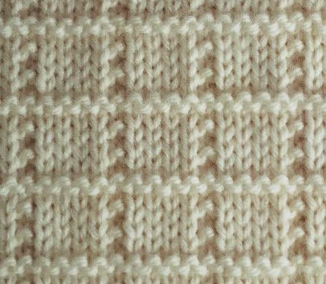 25 simple knit stitch patterns for beginners - Knitting Blog Pattern Duchess Rice Stitch Knitting, Interesting Knitting Stitches, Simple Knit Stitches, Simple Knitting Stitches, Knit Purl Stitch Patterns, Knitting Stitches For Beginners, Knit Stitch Patterns Free, Knit Throw Blanket Pattern, Simple Knitting Patterns