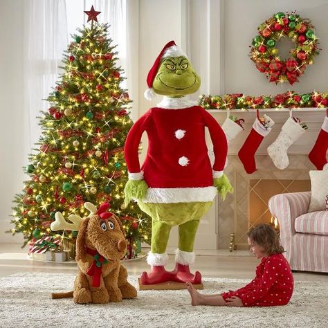 Animated Grinch, Der Grinch, Grinch Decorations, Reindeer Decorations, Christmas Clearance, Christmas Inflatables, Grinch Stole Christmas, Decorating With Christmas Lights, Grinch Christmas