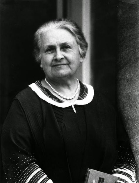 Maria Tecla Artemisia Montessori was an Italian physician and educator best known for the philosophy of education that bears her name, and her writing on scientific pedagogy. Montessori Lesson Plans, Maria Montessori Quotes, Happy Birthday Maria, Montessori Quotes, Montessori Method, Montessori Lessons, Philosophy Of Education, Physics And Mathematics, Montessori Education