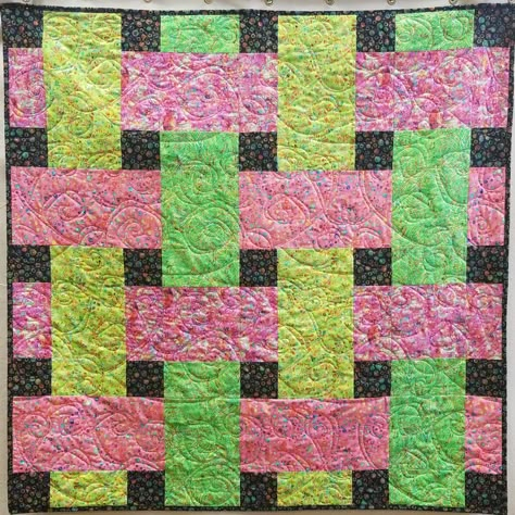 Free quilt pattern: Woven Treasures - APQS Woven Quilt Block, Woven Quilt Pattern Free, Weave Quilt Pattern Free, Window Pane Quilt Pattern Free, Project Linus Quilts Free Pattern, Lattice Quilt Pattern Free, Woven Quilt Pattern, Basket Weave Quilt Pattern, Weave Quilt Pattern