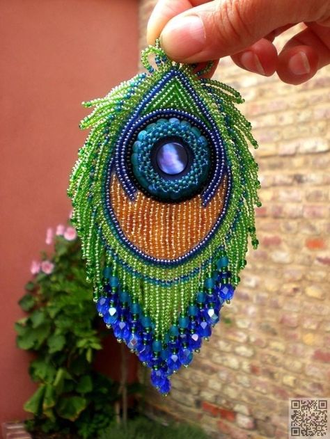 22. Tree #Ornament - 36 Awesome #Peacock Theme #Items to Inspire Your Life ... → #Lifestyle #Black Beaded Peacock, Peacock Jewelry, Peacock Theme, Art Perle, Motifs Perler, Bead Embroidery Jewelry, Embroidery Jewelry, Beading Projects, Peacock Feathers