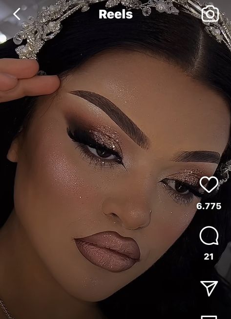 Full Glam Makeup Looks Glitter, Makeup Looks Glitter, Full Face Glam, Full Glam Makeup Looks, Photographic Makeup, Full Glam Makeup, Glam Makeup Looks, Birthday Makeup Looks, Sparkly Makeup