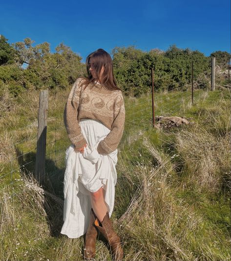 Farm Boots Outfit, Rustic Skirt Outfit, Cowgirl Boots And Maxi Dress Outfit, Western Cowgirl Boots Outfit, Western Prairie Outfit, Earthy Cowgirl Aesthetic, Cowboy Boots Outfit Long Skirt, Feminine Western Aesthetic, Cowgirl Boots Long Skirt