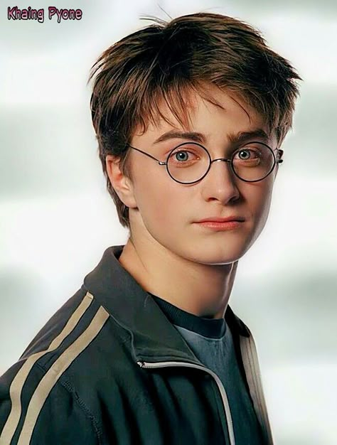 Daniel Harry Potter, Harry Potter References, Harry Potter Book Covers, Harry Potter Face, Harry Potter Art Drawings, Daniel Radcliffe Harry Potter, Harry And Hermione, Harry Potter Icons, Crush Pics