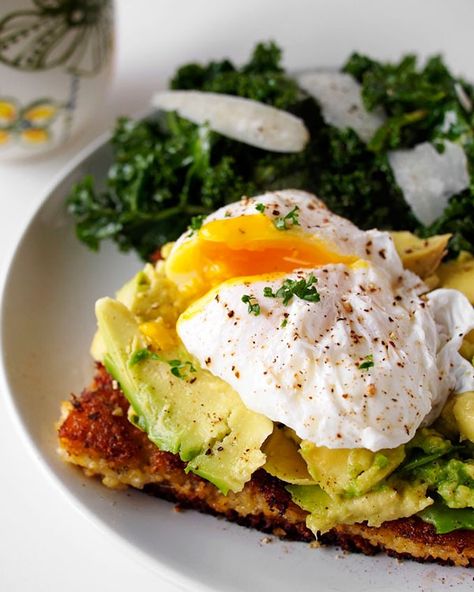 Resistant starch recipes Fried Polenta, Avocado and Poached Egg Breakfast Poached Egg Breakfast, Poached Eggs Breakfast, Fried Polenta, Avocado Poached Egg, Starch Foods, Polenta Fries, Kale Recipe, Polenta Recipes, Kale Recipes