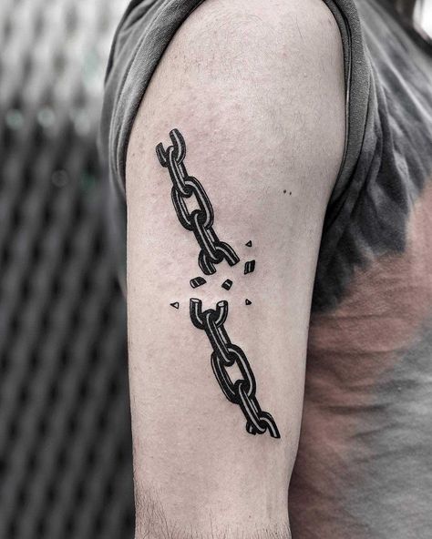 Broken chain tattoo by Loz McLean tattooed on the right arm Chain Tattoo, Break Every Chain, Army Tattoos, Red Tattoos, Modern Tattoos, Face Tattoos, Tattoo Designs And Meanings, Cross Tattoo, Broken Chain