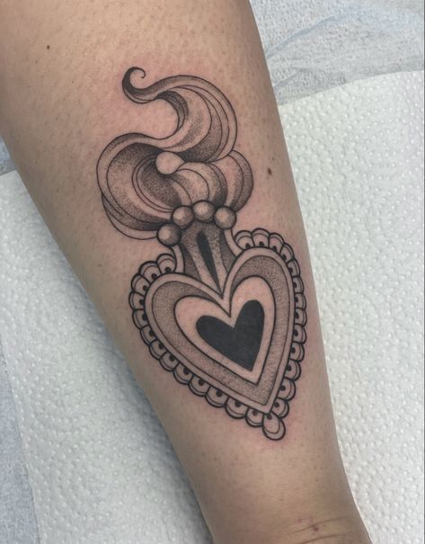 #sacredhearttattoo #hearttattoo #sacredheart #blackworktattoo #ornamentaltattoo #ornaments #tattoosforwomen #tattoostyle Tiny Sacred Heart Tattoo, Sacred Heart Tattoo, Diamond Tattoo, Sacred Heart Tattoos, Sacred Hearts, Diamond Tattoos, Ornamental Tattoo, Tiny Tattoo, Arm Tattoos