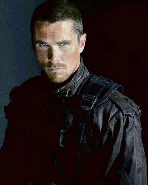 John Connor Christian Bale Terminator, Bale Batman, Chris Bale, Terminator Salvation, John Connor, Black Panther Art, Gorgeous Guys, Best Puns, Tough Guy