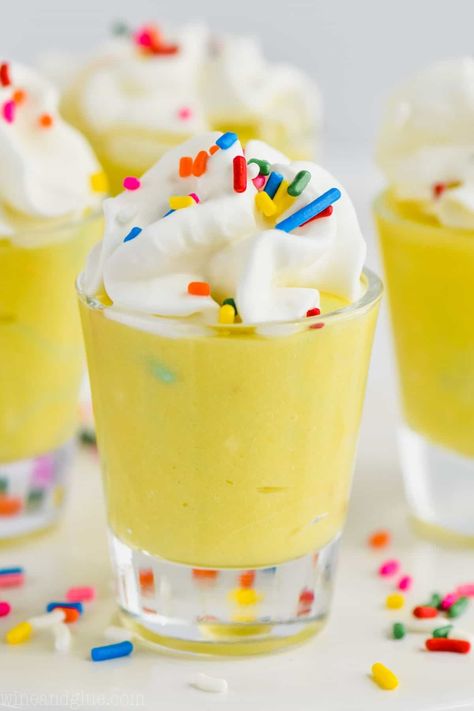 Birthday Cake Pudding Shots are the grown up birthday treat you have been waiting your whole life for! Pudding mix, dry cake mix, some cake flavored vodka, and now we really have a party! Birthday Cake Pudding Shots Recipe, Birthday Cake Pudding Shots, Alcohol Cupcakes Recipes, Cake Pudding Shots, Birthday Cake Pudding, Vanilla Pudding Shots, Birthday Cake Shots, Pudding Shot Recipes, Cake Shot