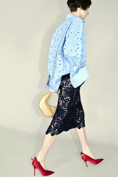 Valentino Resort 2024 - Valentino Resort Po - 6 Lace Shirt Outfit, Valentino Resort, Ss 2024, Resort 2024, Diy Fashion Clothing, Spring Summer Trends, Vogue Runway, 2024 Fashion, Lace Shirt