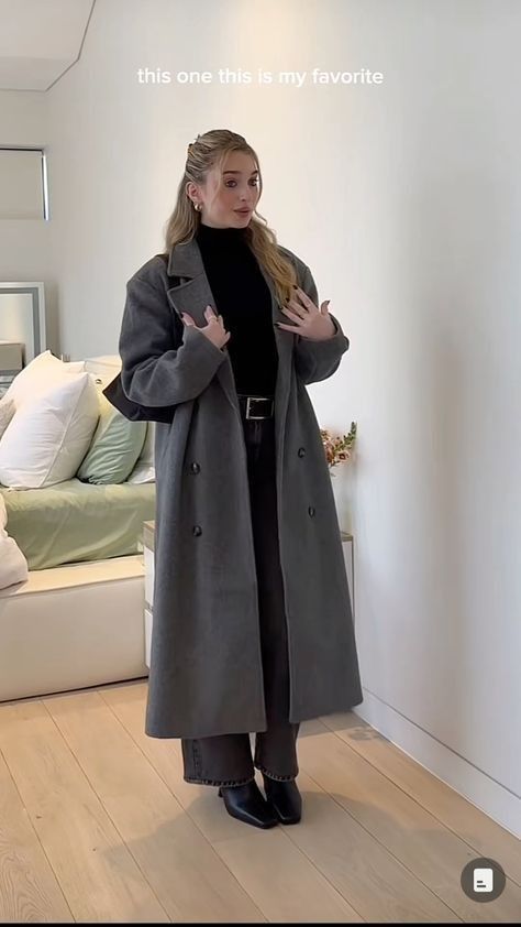 Kaban Outfit, Gray Coat Outfit Winter Style, Grey Coat Outfit, Old Money Winter, Modest Winter Outfits, Long Coat Outfit, Old Money Fashion, Money Fashion, Skandinavian Fashion