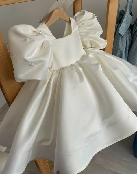 White Dress For Kids Girl, White Dresses For Kids, Kids Dress Wedding, Baby Girl Dresses For Wedding, White Dress Kids, Birthday Dresses For Kids, Wedding Dress For Kids, Children Wedding Dress, Girls Wedding Dresses