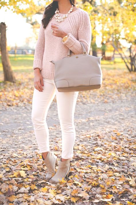 Pink Turtleneck Sweater Outfit, Pink Christmas Sweater Outfit, Blush Sweater Outfit, Pink Sweater Outfit Fall, Fall Preppy Outfits, Pink Sweater Outfit, Sweaters Outfit, Blush Pink Sweater, Fall Knit Sweater