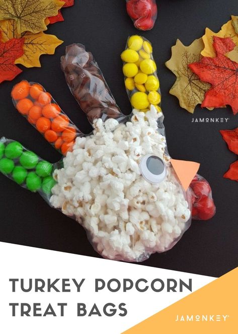 These Turkey Popcorn Treat Bags are easy to make and a favorite to make in classrooms for Thanksgiving. Thanksgiving Class Treats, Thanksgiving Classroom Treats, Thanksgiving Projects For Kids, Thanksgiving Goodie Bag, Thanksgiving Candy Crafts, Fun Thanksgiving Crafts, Thanksgiving Activities Preschool, Thanksgiving Snacks, Thanksgiving Crafts Preschool