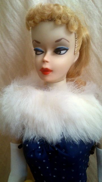 Gorgeous example of a #2 Poodle Bangs Ponytail!! Poodle Ponytail, Poodle Bangs, Weekend In Paris, Bangs Ponytail, Barbie Halloween, Ken Dolls, Silkstone Barbie, Barbie Ken, Collector Dolls