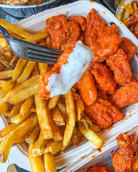 Boneless Wings Aesthetic, Boneless Wings, Delicacy Food, Metro Detroit, Weird Food, Food To Go, Food Goals, Food Obsession, Pretty Food