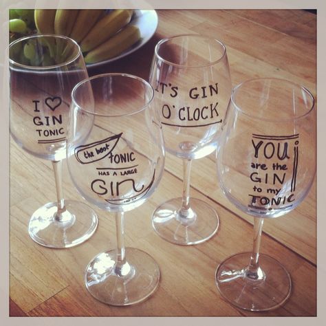 Gin and tonic glass set, hand lettering, G&T quotes.  Find out more on http://mashaweenink.wix.com/ginandtonic Personalised Gin Glass Ideas, Gin Tonic Quotes, Gin Quotes, Diy Products, Cricut Projects Beginner, Vinyl Ideas, Gin Tonic, Xmas Ideas, Gin And Tonic