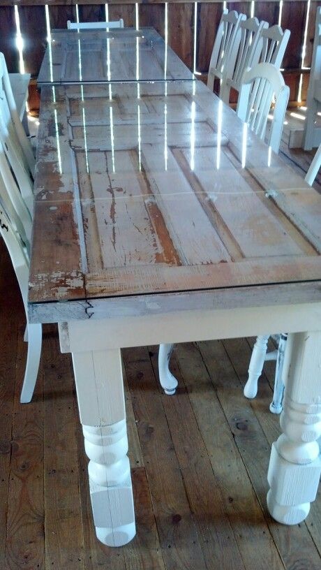 Table made from and old door and glass Table From Old Door, Repurposed Doors, Old Door Decor, Table Island, Office Reception Area, Pond House, Dinning Tables, Door Table, Yellow Cottage