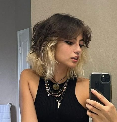 Short Grunge Hair, Dyed Hair Inspiration, Hair Inspiration Short, Trendy Hairstyle, Wolf Cut, Alternative Hair, Dye My Hair, Cut My Hair, Hair Inspiration Color