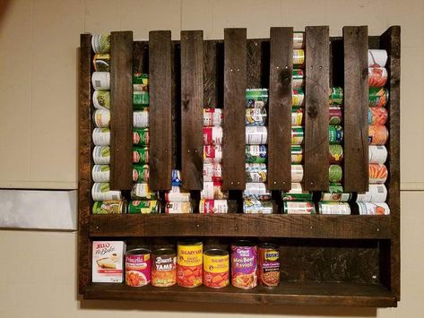 Canned goods pallet rack Pallet Pantry, Canned Good Storage, Diy Pallet Decoration, Canned Food Storage, Pantry Remodel, Pantry Makeover, Pallet Decor, Diy Cans, Pantry Storage