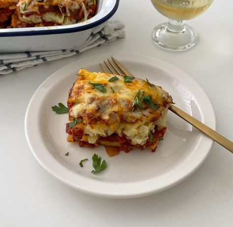 Lasagna Aesthetic Food, Lasagne Aesthetic, Lasagna Aesthetic, Ricotta Pumpkin, Tomato Passata, Pumpkin Lasagna, Spinach Ricotta, Best Vegetarian Recipes, Vegetarian Recipe