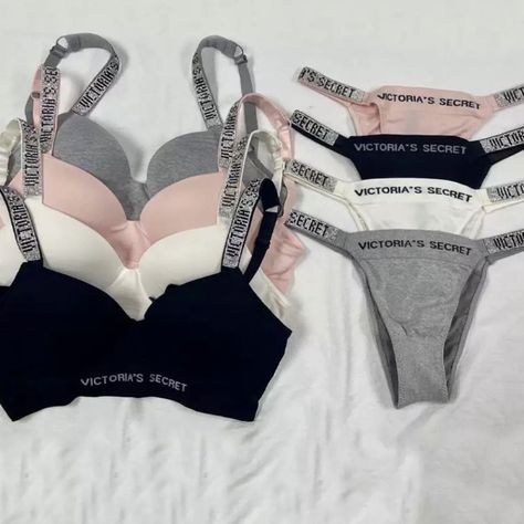 Victoria Secret Under Set Aesthetic, Cute Bra Sets, Victoria Secret Under Set, Victoria Secret Lenceria, Victoria Secrets Intimo, Viktoria Secret, Tent Bed, Cat Tent, Victoria Secret Outfits