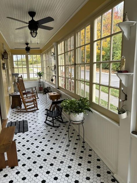 Porch To Sunroom Conversion, Enclosed Front Porch Ideas, Small Enclosed Porch, Glassed In Porches, Porch To Sunroom, Screened Front Porches, Closed In Porch, Enclosed Front Porch, Sunroom Inspiration