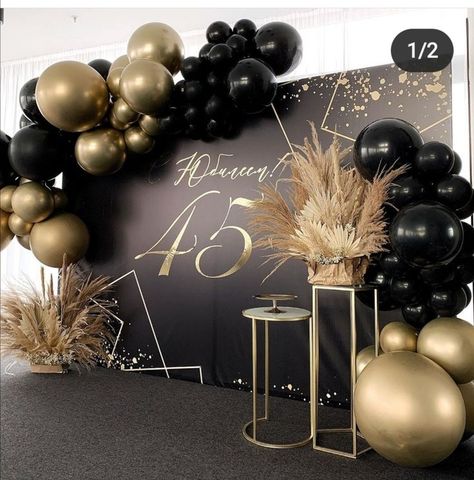 Arc Balloon Backdrop, Roaring 20s Party Decorations Backdrops, Black Gold Photo Backdrop, Black And Gold Backdrop Ideas Birthday, Woman Birthday Party Themes, Gatsby Balloon Decor, Masculine Party Decor Centerpiece Ideas, Black And Gold Party Decorations Table, 50th Birthday Party Decorations Women