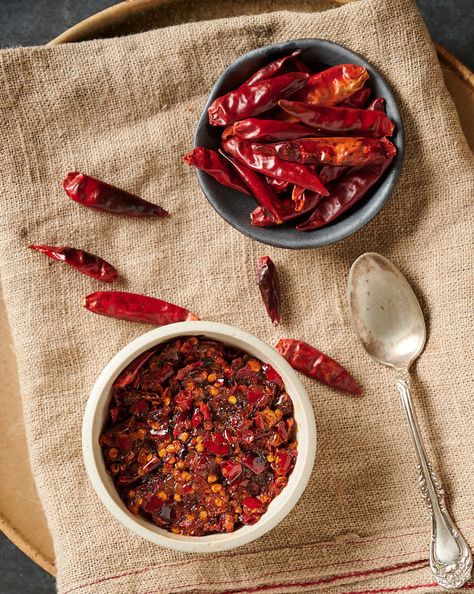 nam prik pao Sambal Photography, Thai Chili Paste, Spices Photography, Spicy Seasoning, Chili Paste, Asian Grocery, Small Food Processor, Chili Sauce, Noodle Dishes