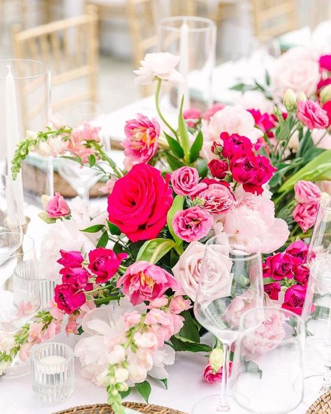 Fresh Weddings And Events (@freshweddings_chs) • Instagram photos and videos Hot Pink And White Wedding, Raspberry Wedding Color, Hot Pink Wedding Theme, Hot Pink Wedding Colors, Pineapple Cupcake, Wedding Flowers Pink, Raspberry Wedding, Hot Pink Wedding, Colorful Summer Wedding