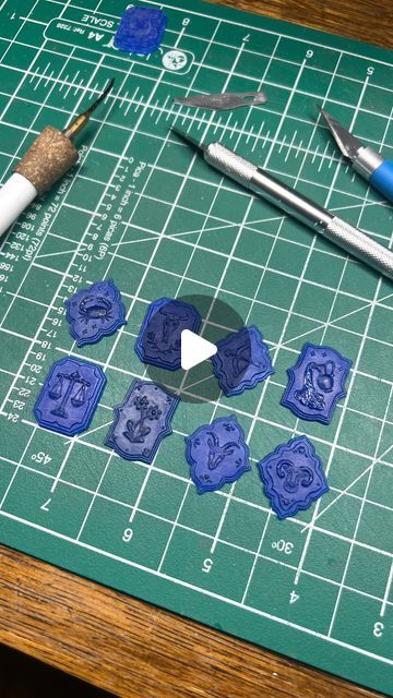 Wax Mold Casting, Lost Wax Casting Pendant, Wax Carving Earrings, Lost Wax Pendant, Wax Ring Carving Ideas, Silver Smithing Jewelry, Lost Wax Casting Rings, Wax Casting Jewelry, Metal Clay Art