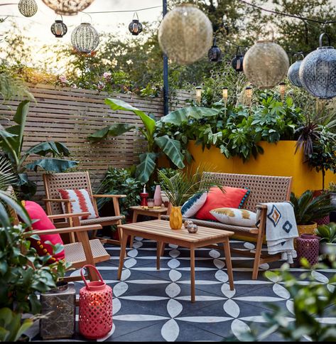 Ideas Para Decorar Jardines, Design Per Patio, Garden Patio Decor, Small Courtyard Gardens, Courtyard Gardens Design, Small Patio Garden, Outdoor Seating Area, Budget Garden, Small Courtyards