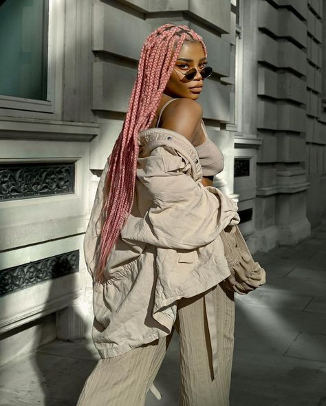 Pink Boho Braids Black Women, Braided Pink Hair Hairstyles, Box Braids Pink, Pink Braids Black Women, Pink Braids Aesthetic, Pink Festival Braids, Pink Box Braids, Spring Twist Hair, Afro Twist