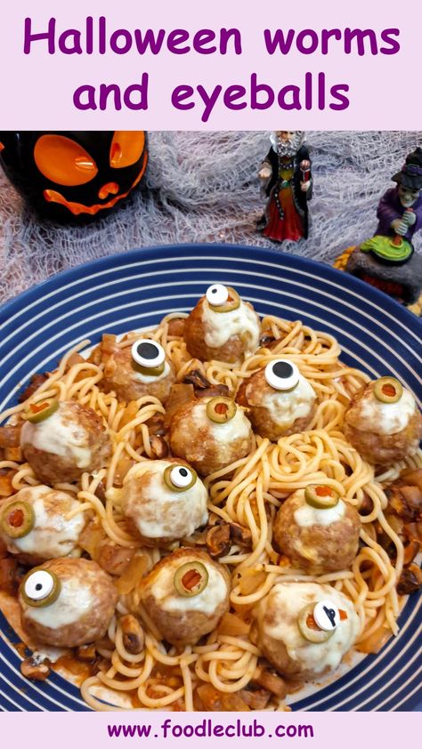 Why not surprise the family this Halloween and serve them a dish of cheese-stuffed meatballs (eyeballs) on a bed of spaghetti (worms) in a tasty tomato-based sauce. This recipe for Halloween worms and eyeballs is sure to cause plenty of amusement when you bring it to the table. Cheese And Onion Crisps, Halloween Meal, Meatballs And Spaghetti, Edible Eyes, Stuffed Meatballs, Cheesy Meatballs, Cheese Stuffed Meatballs, Meal Worms, Traditional Halloween