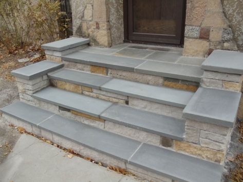 Front Stone Porch, Bluestone Front Steps, Front Stairs Entrance, Stone Porch Steps, Door Step Ideas, Front Steps Ideas Wooden, Wooden Front Steps, Stone Steps Front Door, Front Steps Ideas Decor