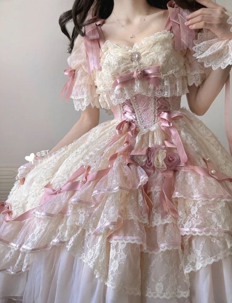 Victorian Era Dresses, Gaun Abad Pertengahan, Romantic Wedding Dress, Ethereal Dress, Frilly Dresses, Fairytale Dress, Princess Outfits, Pretty Dress, Fairy Dress