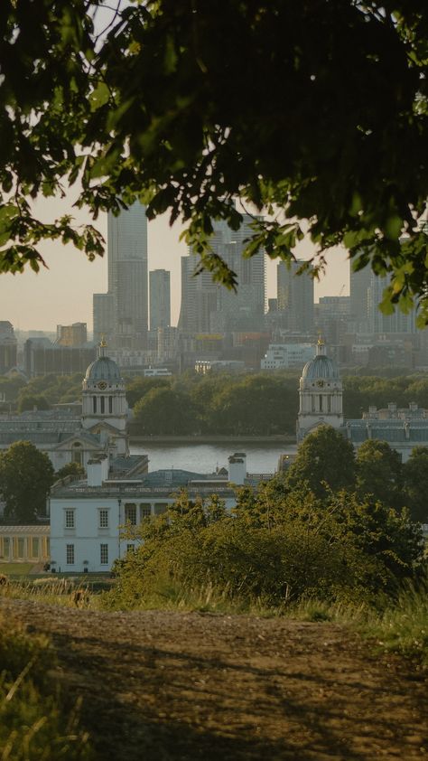 London Summer Aesthetic, Greenwich London, Greenwich Park, London Summer, Free Activities, Summer Sunset, Autumn Aesthetic, Future Life, Activities To Do