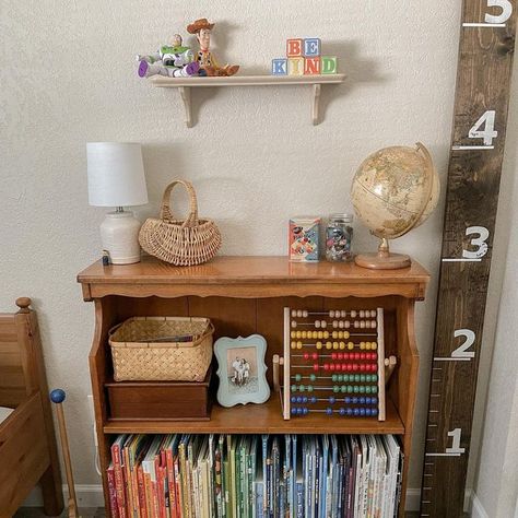 Book Shelf Nursery Room, Vintage Homeschool Room, Colorful Vintage Nursery, Vintage Western Nursery, Cottage Playroom, Vintage Book Case, Vintage Toddler Rooms, Vintage Classroom Decor, Mushroom Room