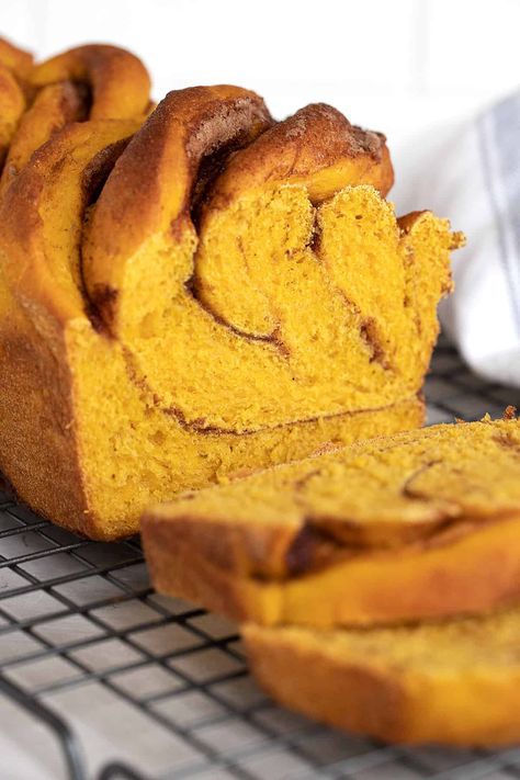 Pumpkin Swirl Bread Taste Of Home, Sweet Pumpkin Bread Recipe, Fall Yeast Bread Recipes, Pumpkin Artisan Bread Recipes, Pumpkin Bread With Yeast, Pumpkin Bread Yeast, Savory Yeast Bread Recipes, Sweet Bread Recipes With Yeast, Sweet Potato Yeast Bread