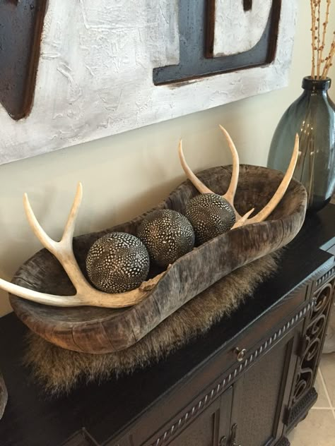 Deer Office Decor, Ranch Lodge Decor, Decorating Around Deer Mounts, Deer Mounted In Living Room, Decorating With Elk Antlers, Fireplace Decor With Deer Mount, Deer Antler Home Decor, Decorating With Mounted Animals, Farmhouse Decor With Deer Mount