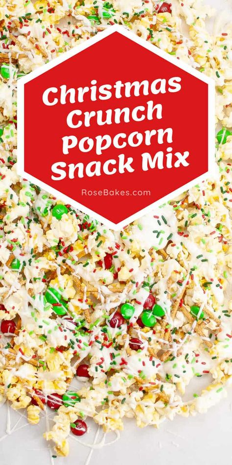 Christmas Crunch Popcorn Snack Mix. This easy and addictive snack can be thrown together in less than 10 minutes and ready to go! #christmascandy #popcorn #christmassnacks Holiday Mix Snack, Popcorn Snack Mix Recipes, Winter Themed Desserts, Popcorn Recipes Sweet, Popcorn Recipes Easy, Christmas Crunch, Christmas Popcorn, Popcorn Mix, Popcorn Treats